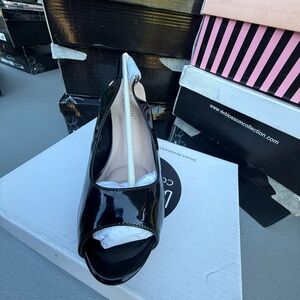 Elegant Black Peep-Toe Women's Shoes